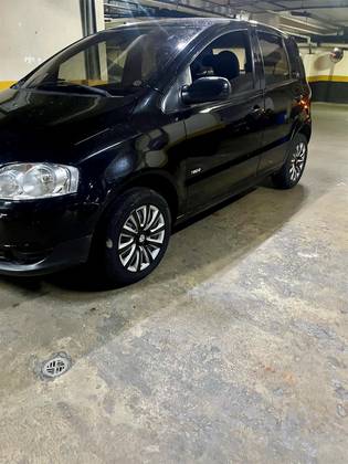 VOLKSWAGEN FOX 1.0 MI TREND 8V FLEX 4P MANUAL VOLKSWAGEN FOX 1.0 MI TREND 8V FLEX 4P MANUAL